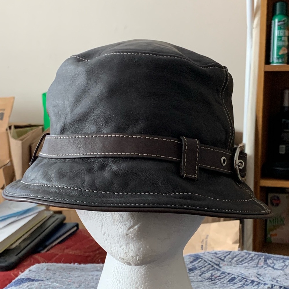 Coach classic leather Bucket Hat